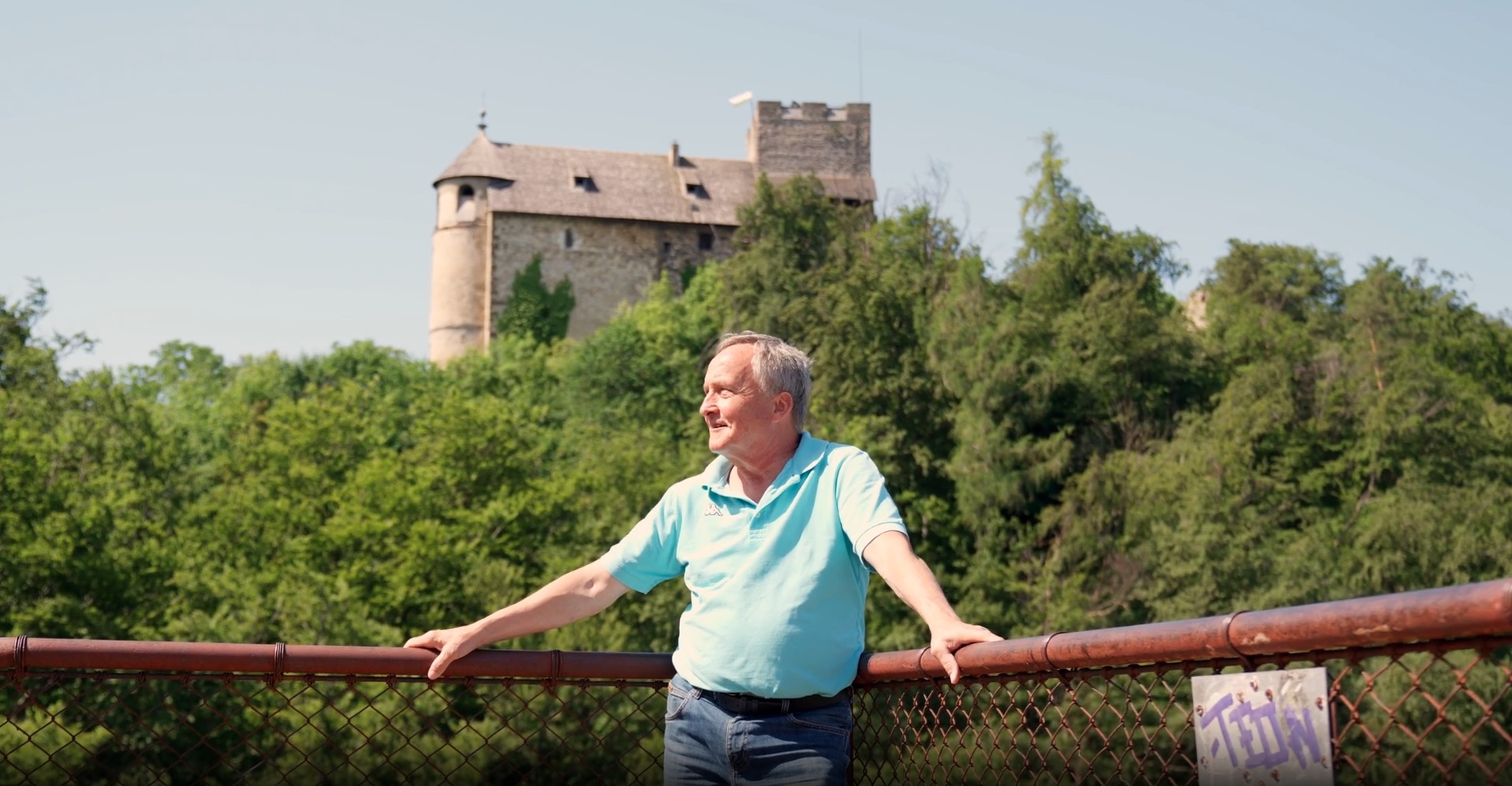 Gerald Vrchota vor der Burg Gösting